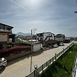 Elegant 3br Izmit Apartments- Mountain View Apartman
