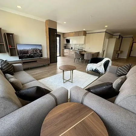 Elegant 3br Izmit Apartments- Mountain View Appartamento *