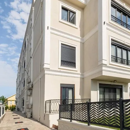 Luxurious 3br Izmit Apartments- Mountain View