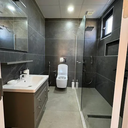 Luxurious 2br And 3br Izmit Apartments- Mountain View شقة *