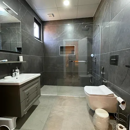 Luxurious 2br And 3br Izmit Apartments- Mountain View كوجايِلِ