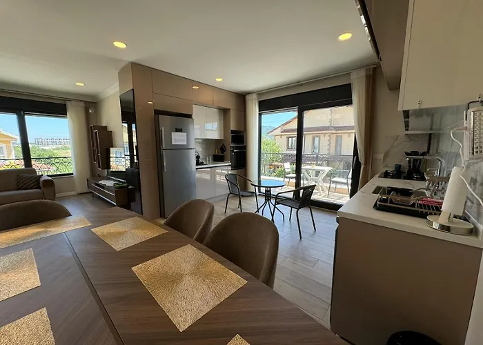 Apartment Luxurious 3br Izmit Apartments- Mountain View